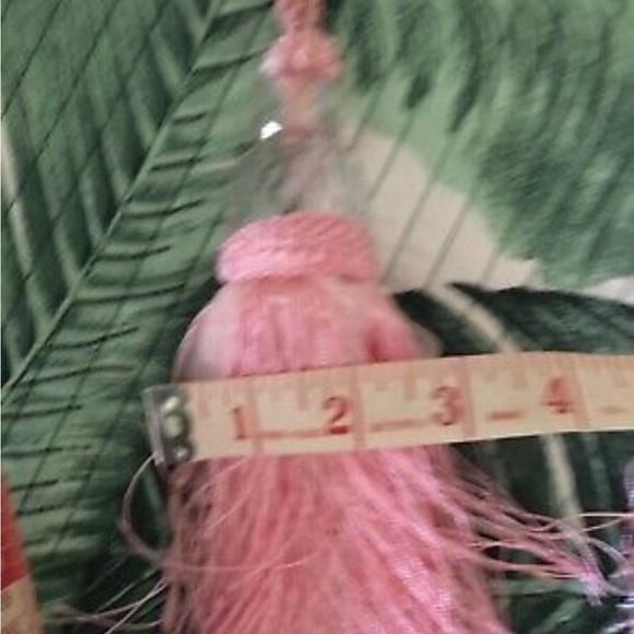 2 New Pink curtains tie back tassels - Picture 8 of 9